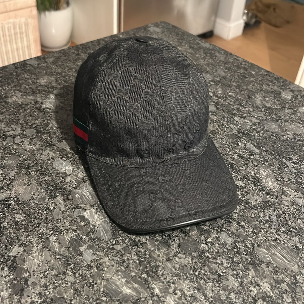 🦁 Gucci Signature GG Monogram Baseball Hat - Picture 4 of 16